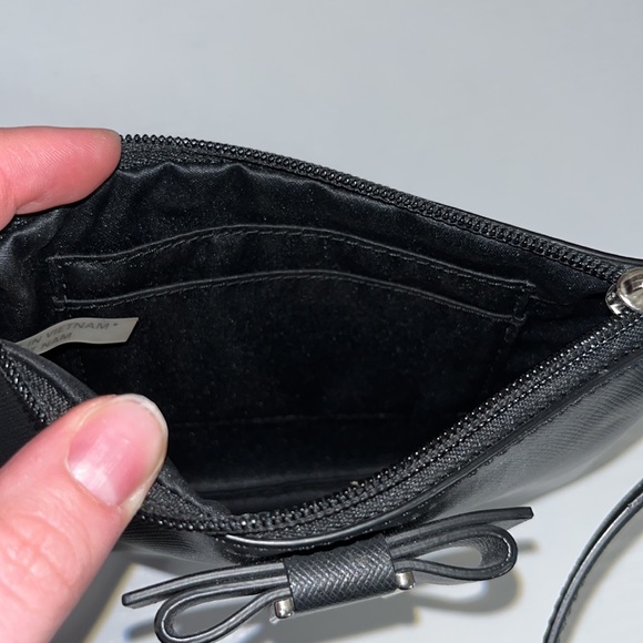 Coach Darcy Wristlet - Picture 4 of 4